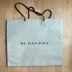 Large Burberry Beige Shopping with Black Handles